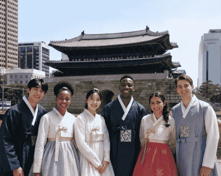 People from around the world captured at Namdaemun Gate (Sungnyemun), South Korea's National Treasure No. 1